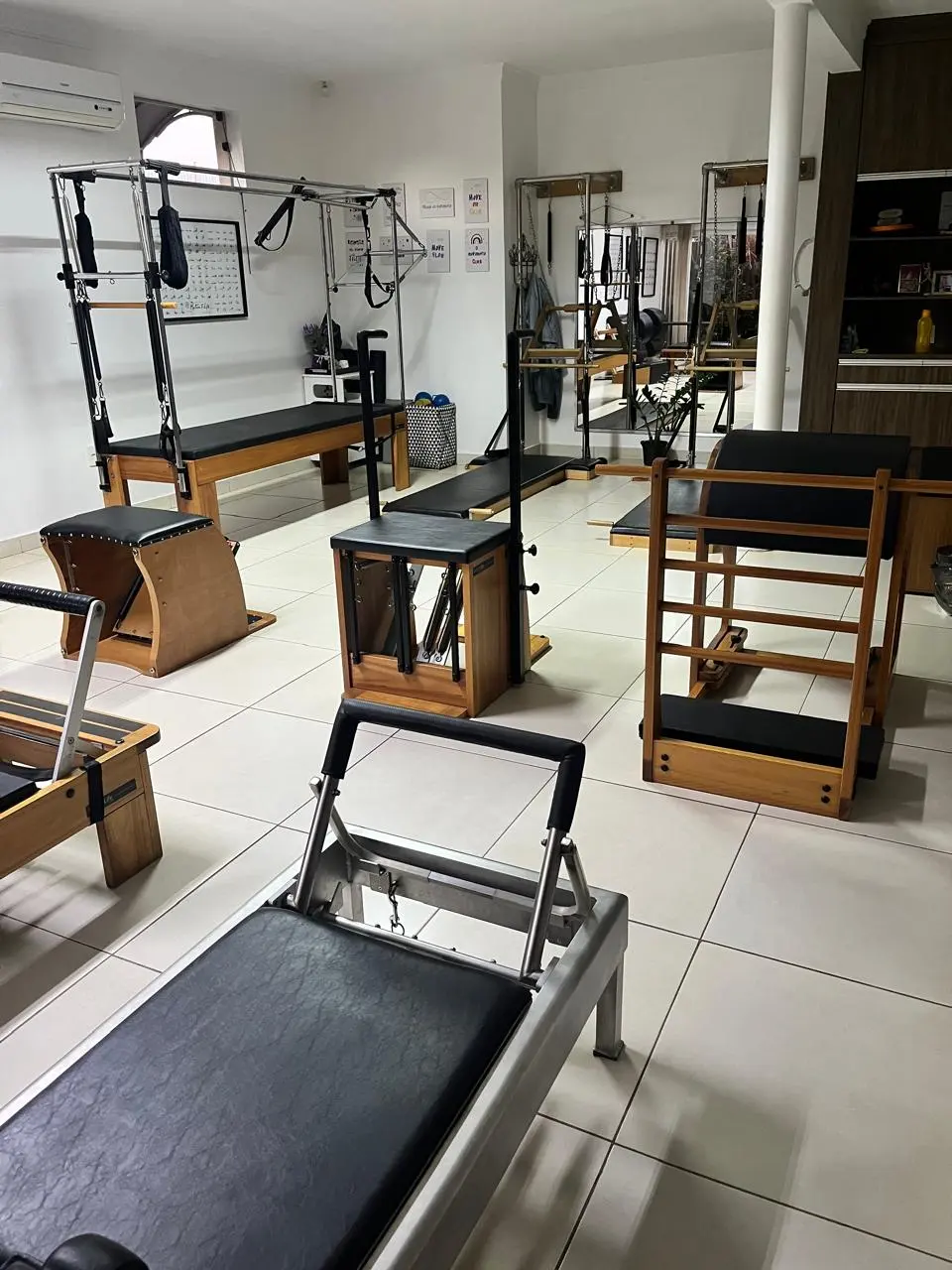 Aparelhos de Pilates Clássico do Espaço Saúde: cadillac, reformer, chair e ladder barrel